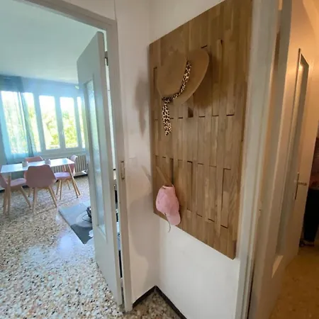 Climatise Avec 2 Apartment